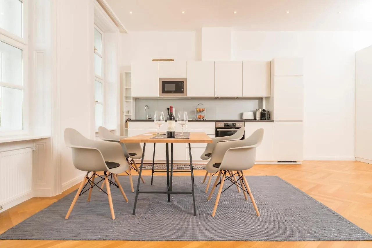 Apartment Parkview Alsergrund by ichbucheAT Wien